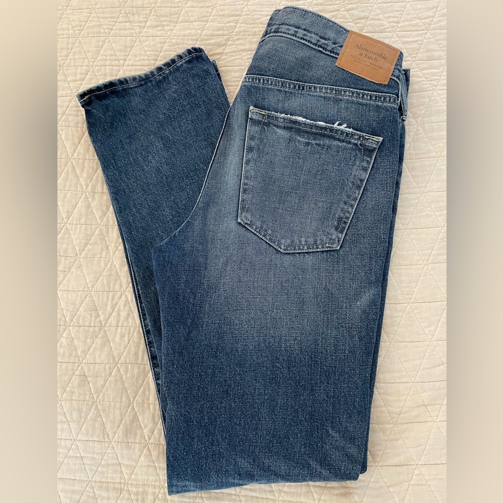 Abercrombie & Fitch Slim Straight Jean in Distress Wash Size 34